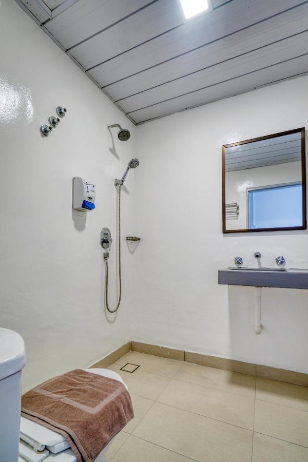 Parkland Express Hotel Бринчанг Екстериор снимка